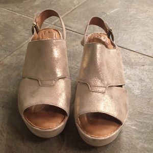 Born Wedge Sandal-Pink